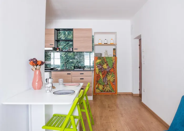 Oda ve Kahvaltı B.i.c. *