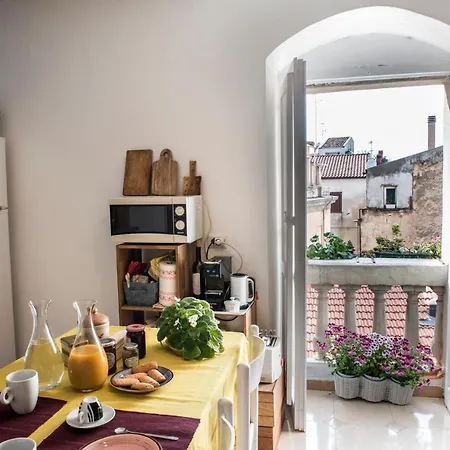 ベッド・アンド・ブレックファスト B.i.c. サッサリ