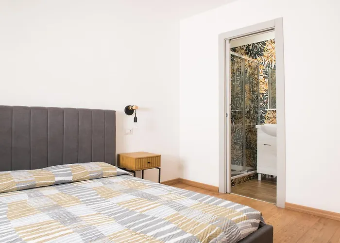 B.i.c. Bed & Breakfast